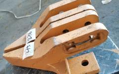 Зуб ковша боковой левый LG855B 30871102149